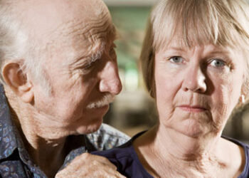 worried_senior_couple_410