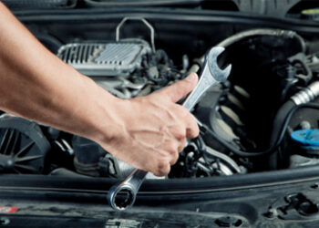 Car mechanic