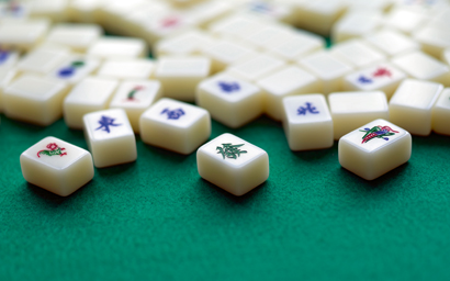 Oriental dominos