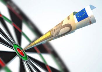 Amundi hits its post-IPO target