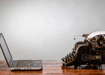 Laptop_vs_typewriter