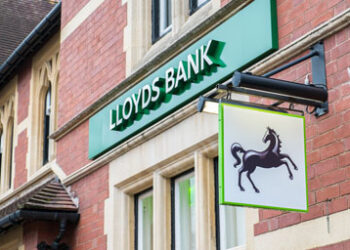 Lloyds_bank_branch