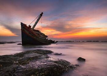 Marooned_ship