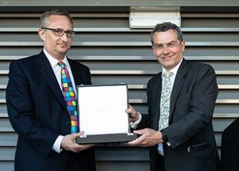Mark_Latham_award