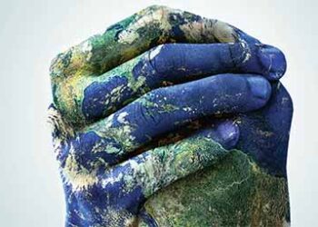 Globe_hands