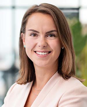 Laura_Bailey