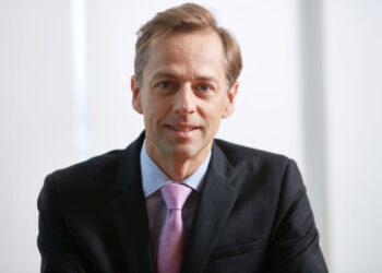Asset management expert to head UBS sustainable committee