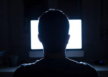 Dark_office