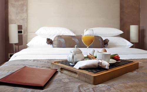Hotel_room