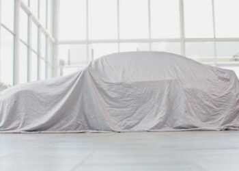 Car_under_cover