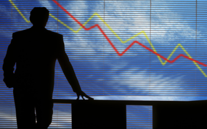 Britain’s economic outlook fears grow as yield curve inverts