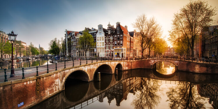 Amsterdam_Large