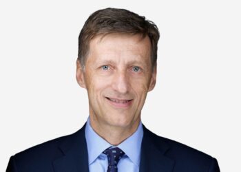 Preparing, engaging, key, investors, FlexShares, Darek Wojnar, market volatility