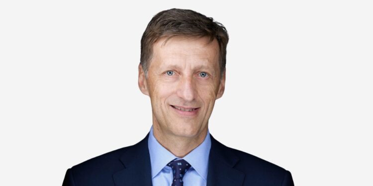 Preparing, engaging, key, investors, FlexShares, Darek Wojnar, market volatility