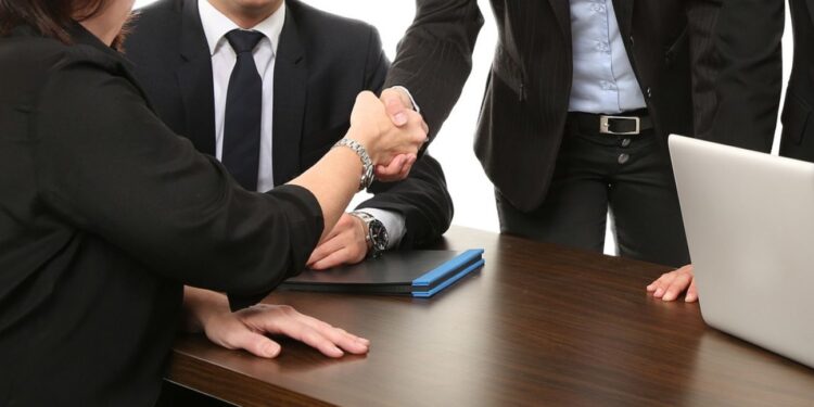 Fidelity International hires two senior equity portfolio managers