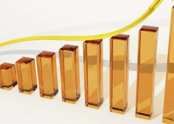 AllianceBernstein launches equity growth funds with former AGI team