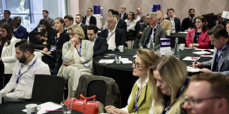 Fund managers feel technologists on boards are underrepresented: FundsTech Forum survey