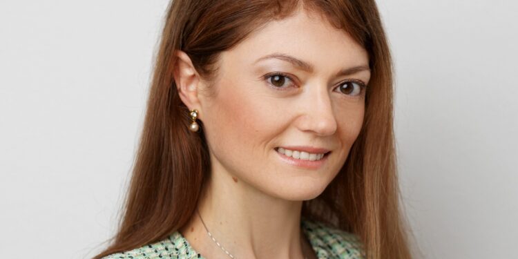 Elena Moisei, Kroll