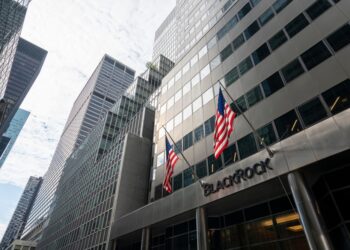 BlackRock to push private markets products to wealthy
