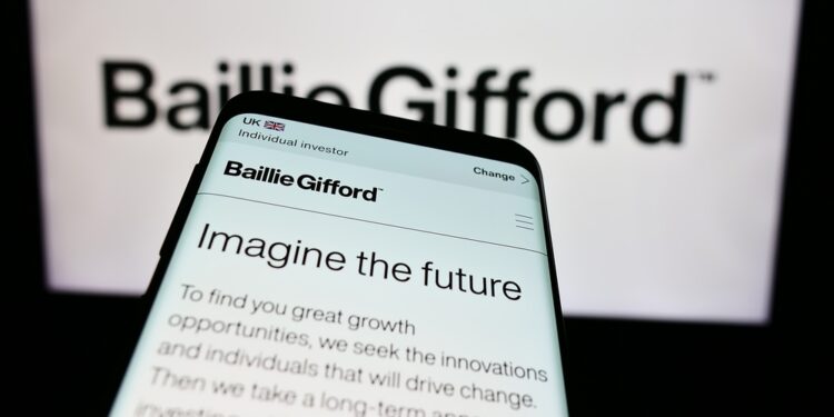 Baillie Gifford urges shareholders to vote against US activist hedge fund control