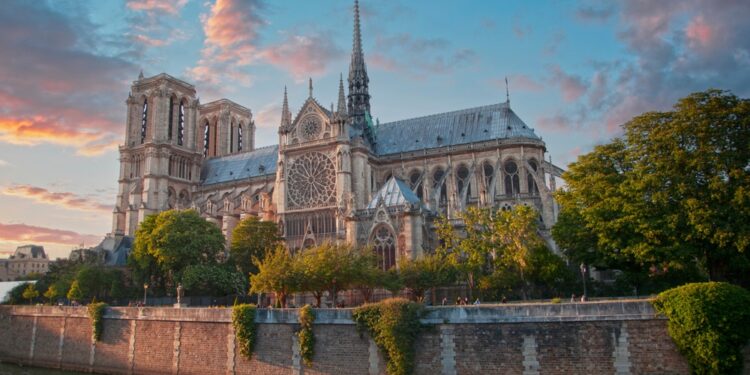 Waystone opens Paris office