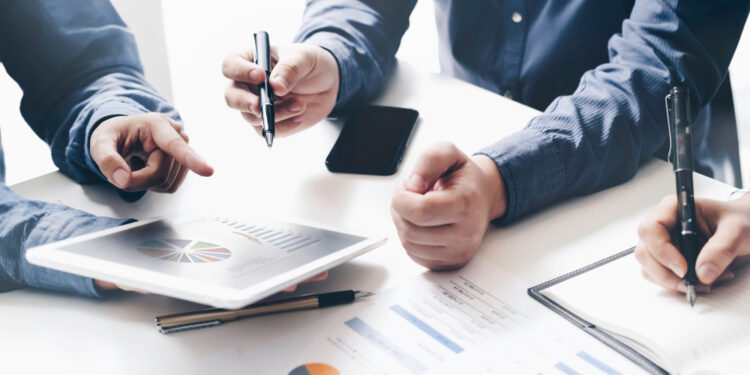 Advisers adapting to tax, tech and generational shifts: FE fundinfo survey