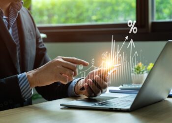 Evelyn Partners launches bond strategy on financial adviser market