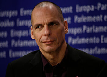 Varoufakis warns of Trump dollar devaluation shock