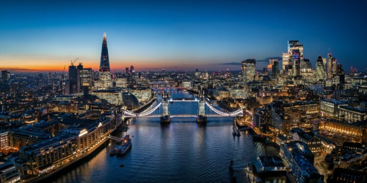 Algbra backs UK debut of Ruut digital bank