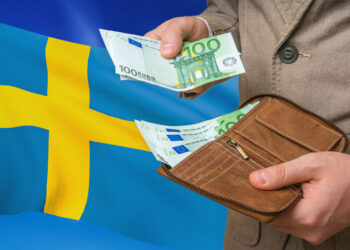 Swedish pension agency seeks tech fund managers