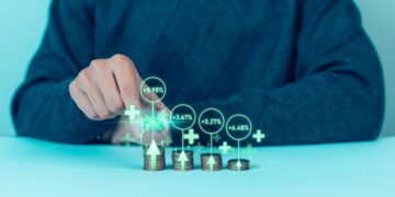 Top performing funds rarely stay ahead, finds research