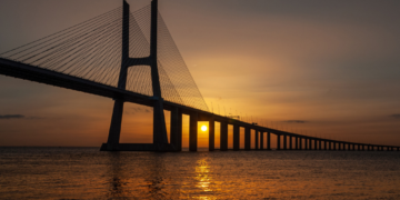 The $235bn bridge: How tokenised funds are uniting traditional and decentralised finance