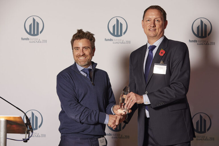13. Marketing Campaign of the Year -BNP Paribas Asset Management. Accepted by Bertrand Alfandari. Presented by Bill Gourlay,AON.jpg